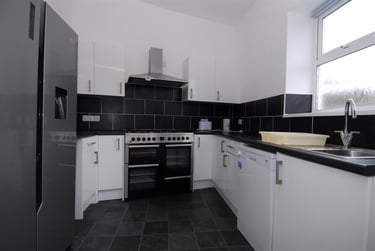 6 bed house, Arundel Crescent, Stonehouse, Plymouth, PL15DY - Image 8